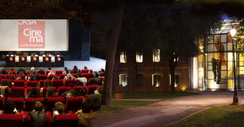 Al cinema con un libro